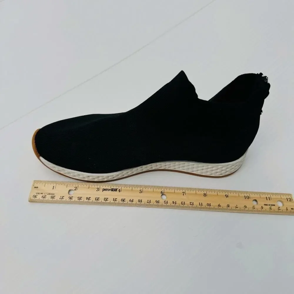 Urban Sport j/Slides pull on sneaker size: 7.5 black